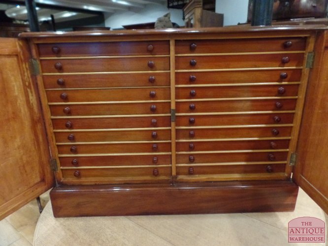 antiek verzamelkastje, medicijnenkastje 2