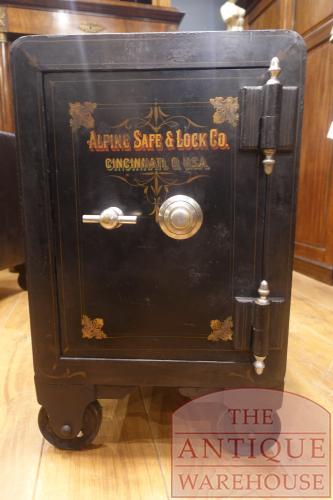 SOLD    antieke Amerikaanse kluis, zeldzaam in Europa, Alpine safe & Lock co.