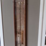 Antieke eenvoudige strakke Fitzroy barometer met thermometer en stormglas 1