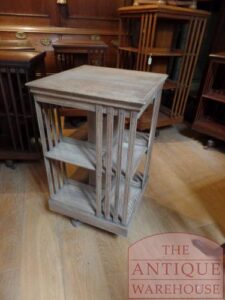 SOLD    antieke eiken boekenmolen