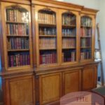 Antieke eikenhouten Engelse breakfront boekenkast uit Lancaster, circa 1840 1