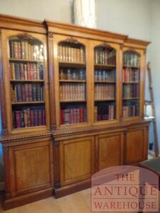 Sold antieke eikenhouten Engelse Breakfront  boekenkast, afkomstig uit Lancaster  circa 1840, Verkauft wird ein antikes englisches Breakfront Bücherregal aus Eiche von Lancaster um 1840