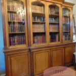 Antieke eikenhouten Engelse breakfront boekenkast uit Lancaster, circa 1840 3