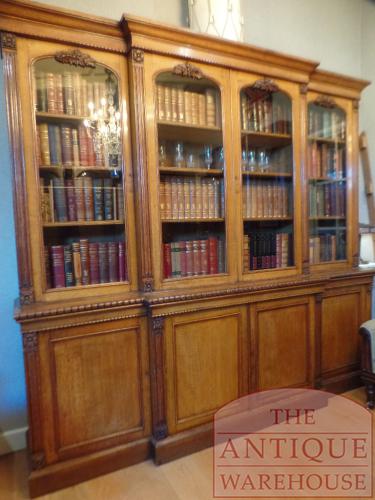 Antieke eikenhouten Engelse breakfront boekenkast uit Lancaster, circa 1840 3