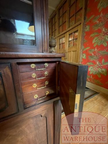 Antieke Engelse boekenkast met schrijfgedeelte 3