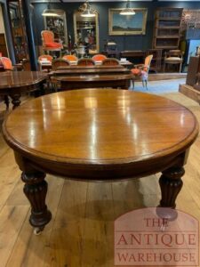 SOLD antieke Engelse ovale uitschuiftafel