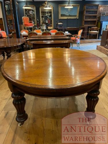 SOLD antieke Engelse ovale uitschuiftafel