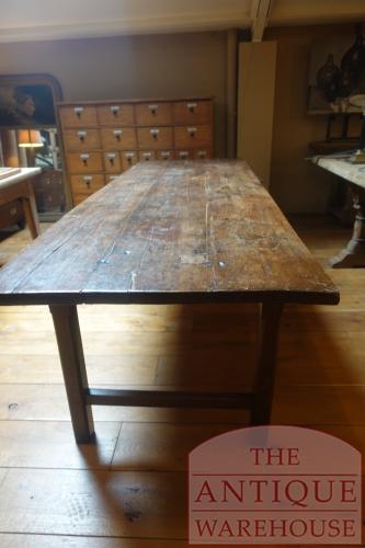 Antieke Franse notenhouten lange eettafel 2