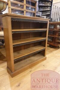 SOLD antieke lage eikenhouten Engelse boekenkast