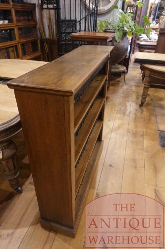 Antieke lage eikenhouten Engelse boekenkast 3