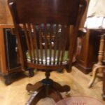 Antieke mahoniehouten bureaustoel in hoogte verstelbaar 2