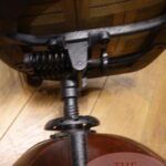 Antieke mahoniehouten bureaustoel in hoogte verstelbaar 4