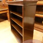 Antiek laag open Engels boekenkastje 2