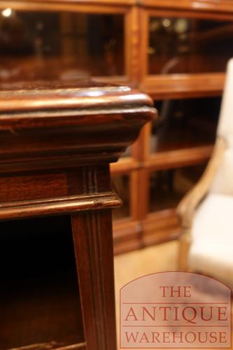 Antiek laag open Engels boekenkastje 4