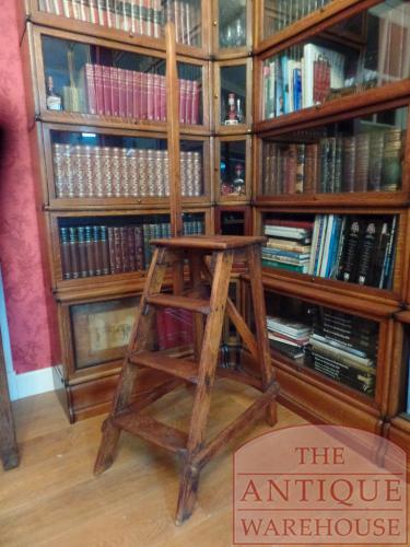 SOLD VERKOCHT antiek bibliotheek trapje