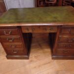 Antiek eiken bureau 1