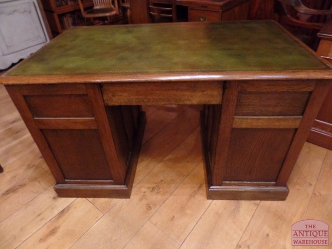 Antiek eiken bureau 3