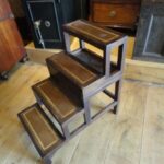 Antiek Engels bibliotheek trapje 1