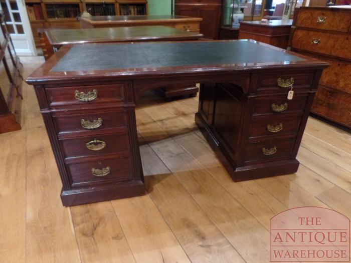 SOLD VERKOCHT   antiek mahonie bureau