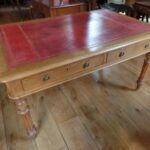 Antieke eiken partnerstafel, schrijftafel 1