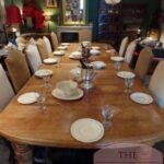 Antieke eiken wind out dining table, max 16 personen 1