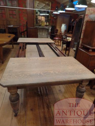 SOLD VERKOCHT antieke eikenhouten Engelse tafel, max 14 personen