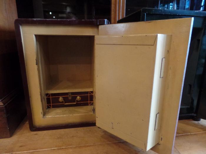 Antieke Engelse kluis 4