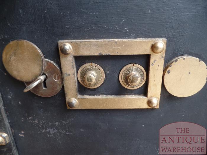 Antieke Franse kluis 3