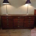 antieke ladekast met military beslag 1