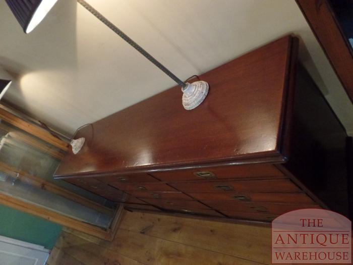 antieke ladekast met military beslag 3