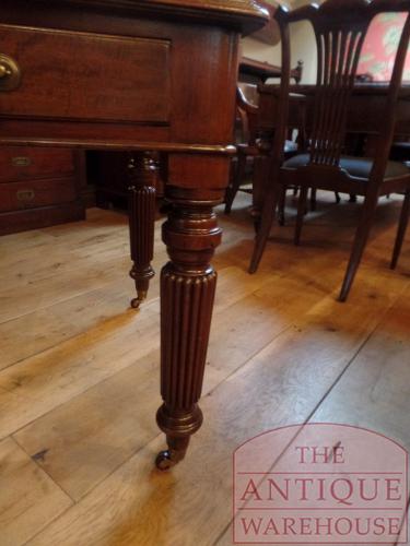 Antieke mahoniehouten schrijftafel circa 1850 4