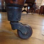 Antieke schrijftafel, bibliotheektafel uit Derby circa 1850 5