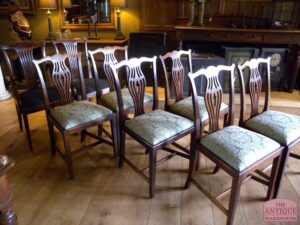 SOLD VERKOCHT antieke set van 8 eetkamer stoelen,