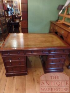 SOLD VERKOCHT VERKAUFT  antiek Engels klein partners desk, antiek bureau, Grosser Partners desk, Schreibtisch für 2 Personen