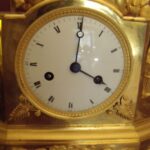 Vergulde empire pendule 1