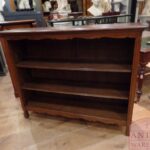 Antiek eikenhouten open boekenkastje 1