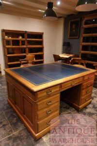 VERKOCHT antiek mahoniehouten Engels bureau, partners desk