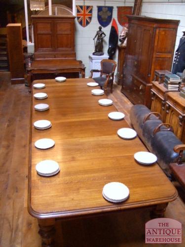 VERKOCHT antieke eiken eettafel, Engelse uitschuiftafel