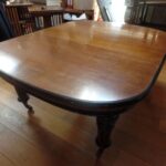 Antieke eiken Engelse tafel met bladenhouder 1