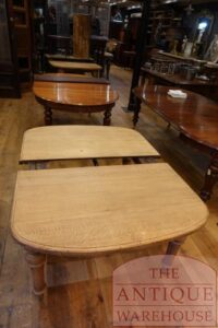 VERKOCHT antieke Eikenhouten Engelse uitschuif eettafel