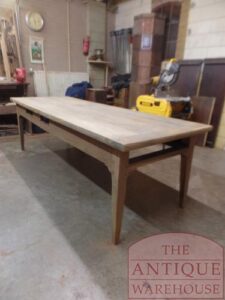 VERKOCHT     antieke eikenhouten lange Franse eettafel, in originele staat, antiquites table de campagne antiker langer französischer Esstisch aus Eiche, im Originalzustand