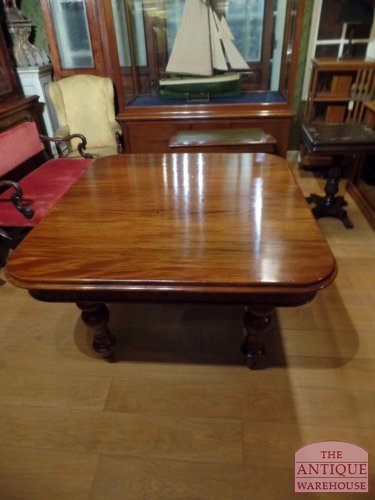VERKOCHT antieke Engelse coulissen tafel,