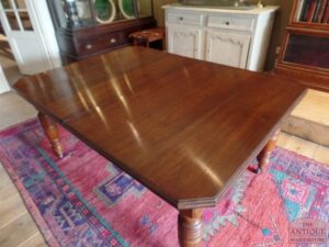 VERKOCHT  antieke Engelse mahonie wind out dining table, VERKOCHT
