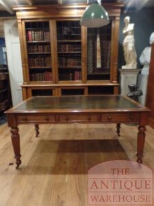 VERKOCHT antieke Engelse mahoniehouten partners schrijftafel
