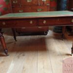 Antieke Engelse mahoniehouten schrijftafel 1