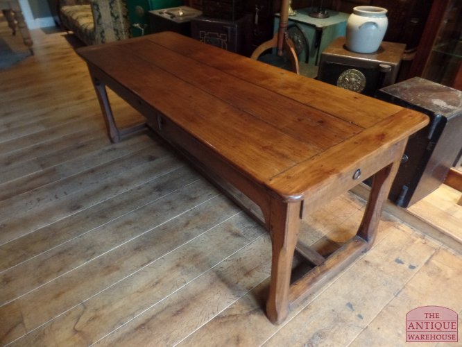 VERKOCHT antieke Franse kersenhouten tafel