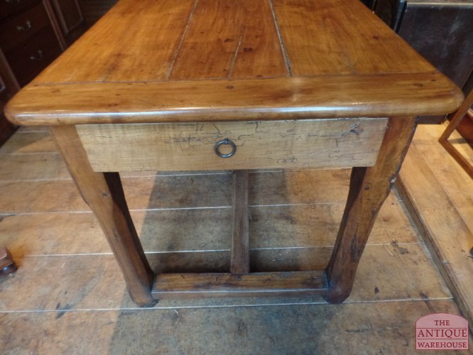 Antieke Franse kersenhouten tafel 2