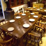 Antieke Franse notenhouten eettafel 2