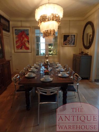 Antieke Franse notenhouten tafel 3