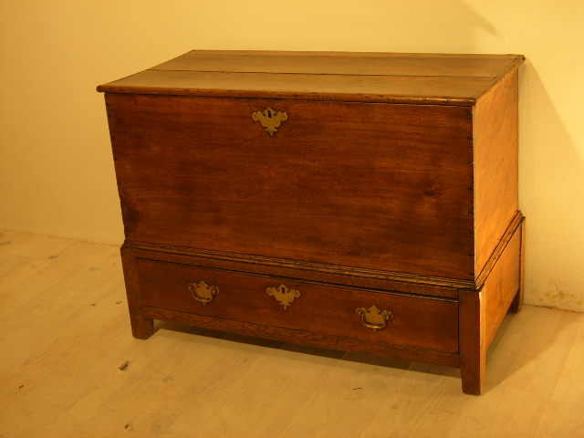 VERKOCHT antieke kersenhouten kist